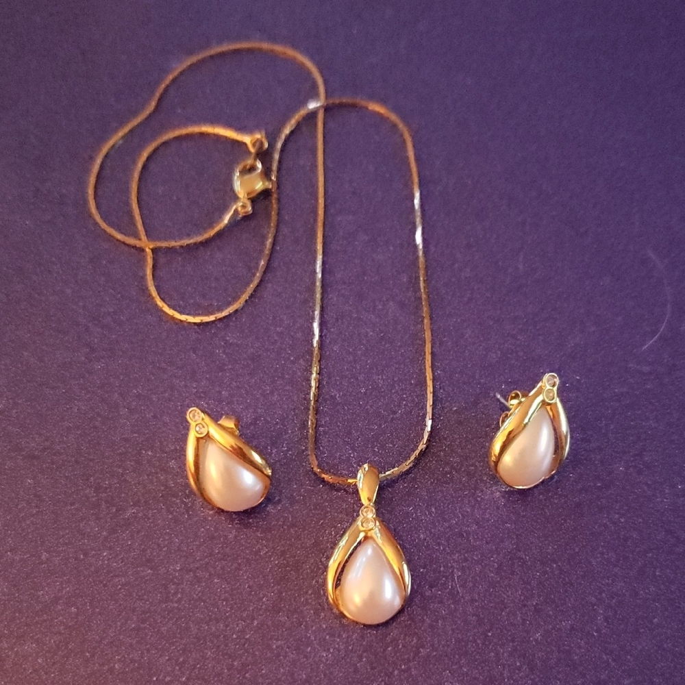 Elegant Gold and Cream Fashion Jewelry Set